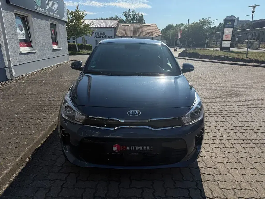 Gebraucht Kia Rio Spirit 101 PS (74 kW) 2017 Blau Limousine