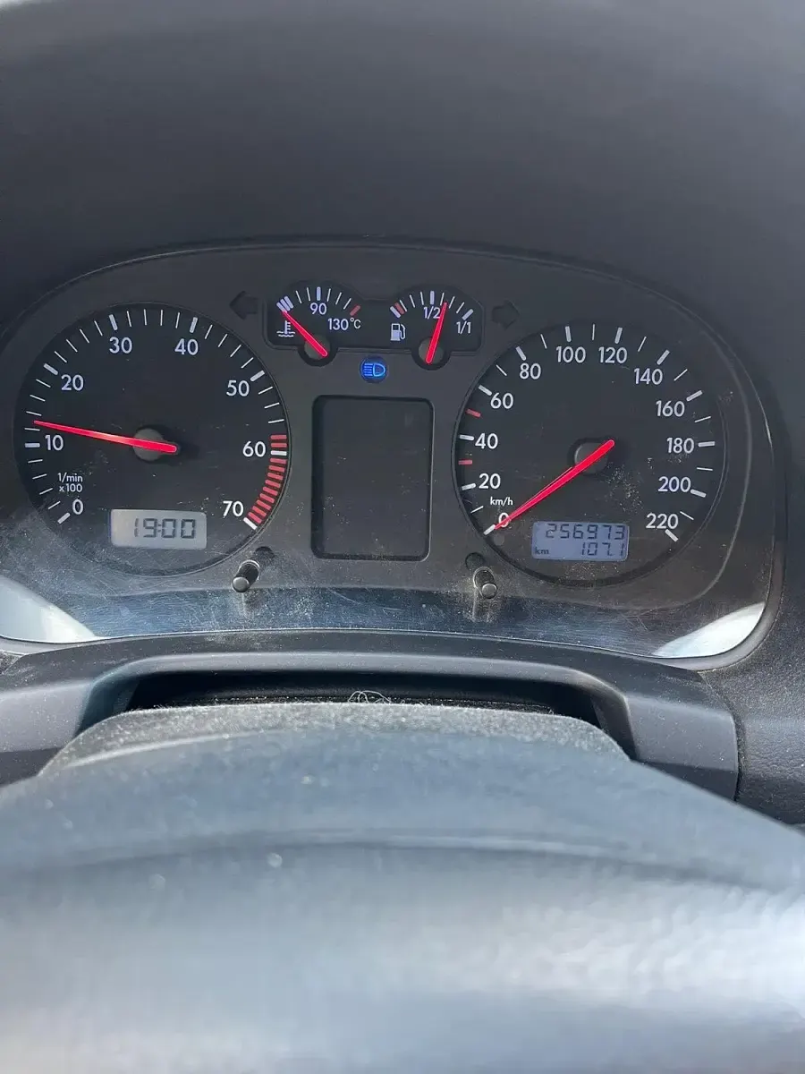 Gebraucht VW Golf IV 75 PS (55 kW) 2000 Silber Kleinwagen