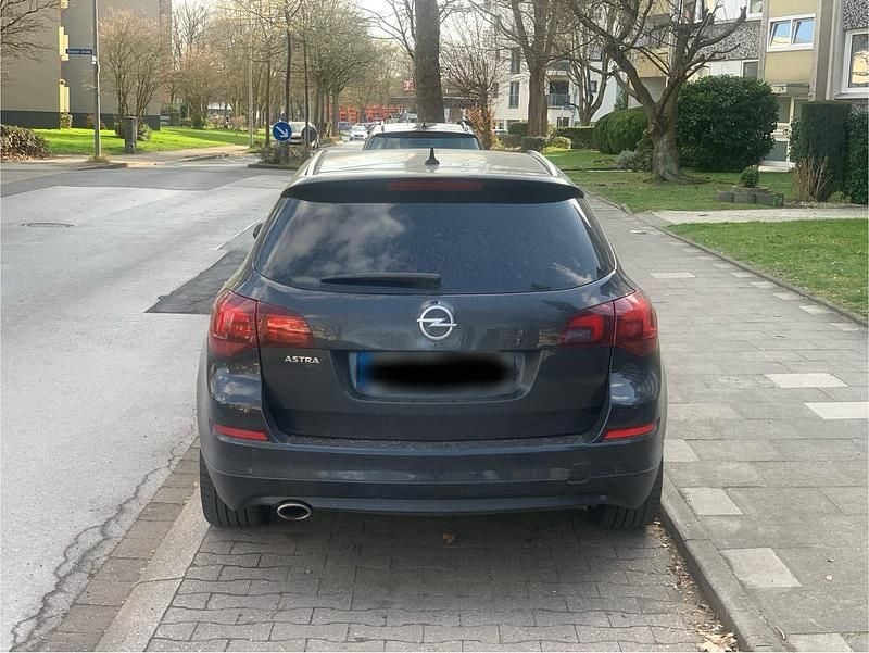 Gebraucht Opel Astra 165 PS (121 kW) 2012 Schwarz Kombi