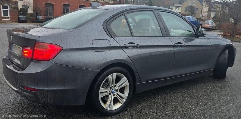 Gebraucht BMW 320 Sport Line 184 PS (135 kW) 2012 Grau Limousine