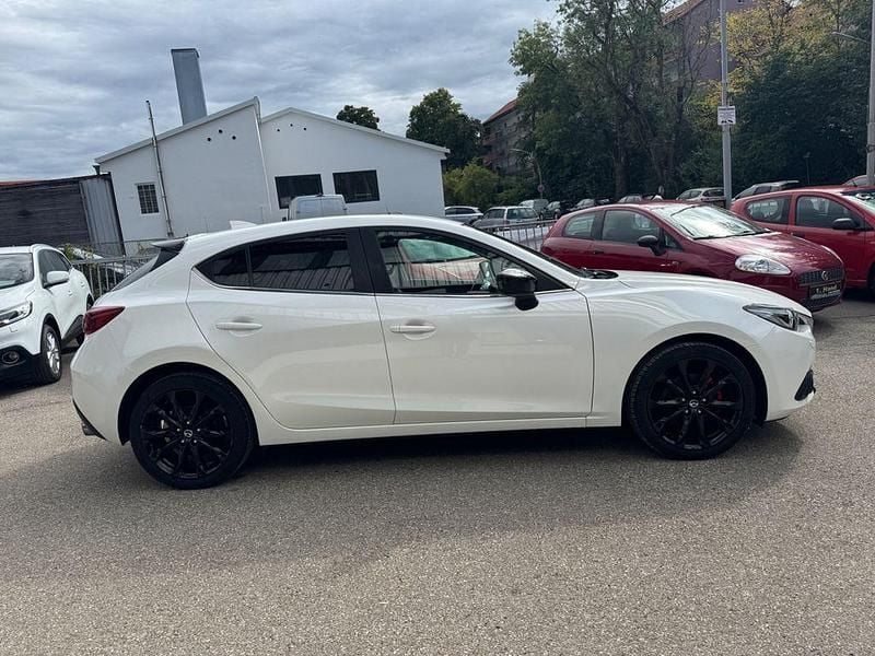 Gebraucht Mazda 3 Sports-Line 120 PS (88 kW) 2016 Weiß Limousine