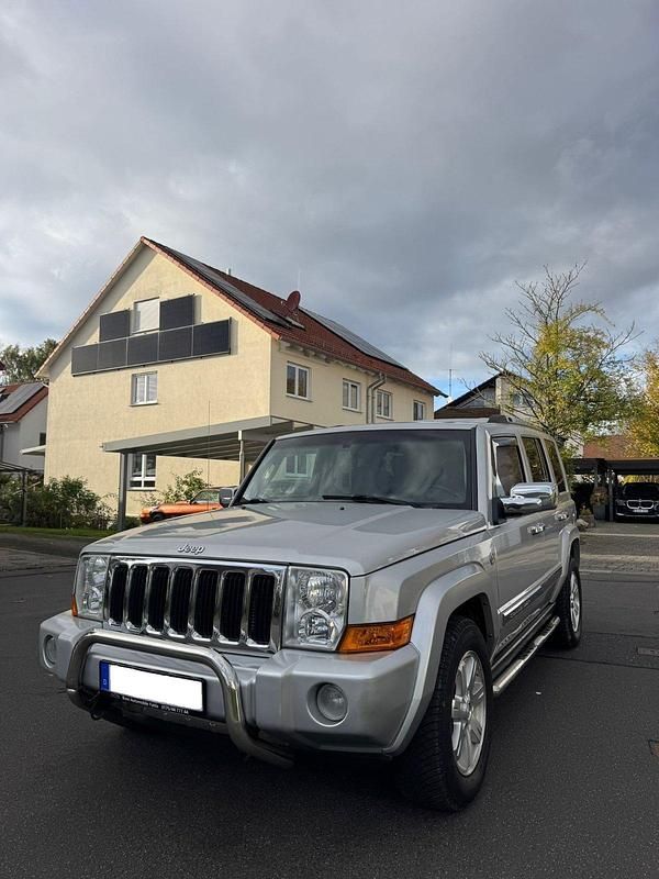Silber Gebraucht 2008 Jeep Commander Limited SUV | 14.850 € - Bild 1/4