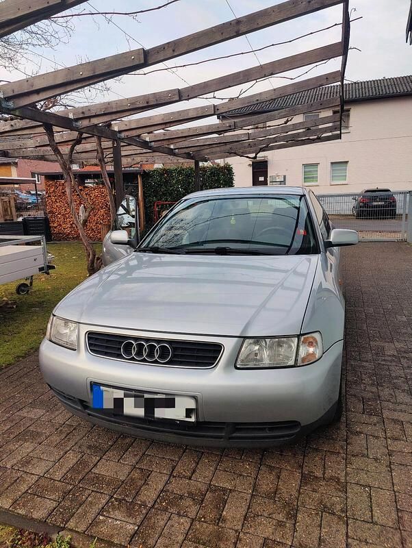 Gebraucht Audi A3 100 PS (73 kW) 1997 Silber Kleinwagen