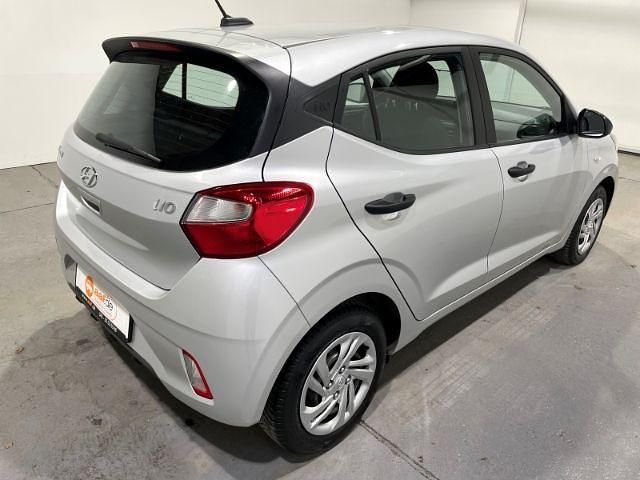 Gebraucht Hyundai i10 67 PS (49 kW) 2021 Silber Kleinwagen