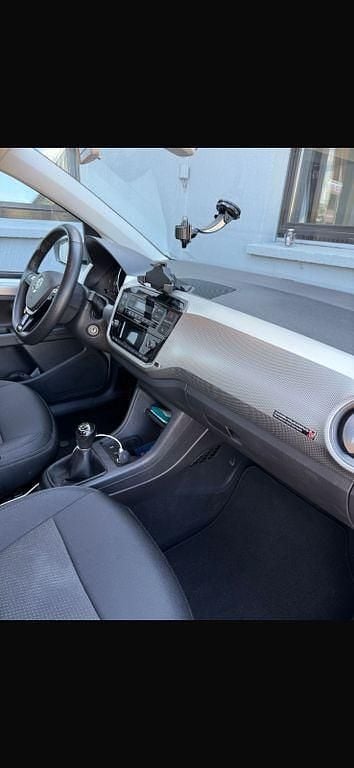 Gebraucht VW up! 68 PS (50 kW) 2017 Silber Kleinwagen