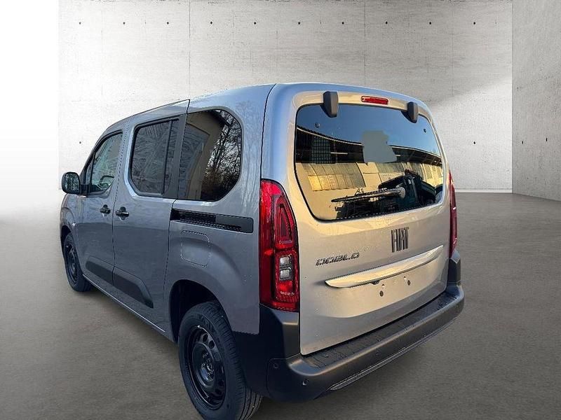 Neu Fiat Doblò 102 PS (75 kW) 2025 Grau Van / Kleinbus