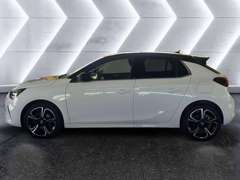 Gebraucht Opel Corsa Elegance 101 PS (74 kW) 2022 Jade weiss/arktis weiss Kleinwagen