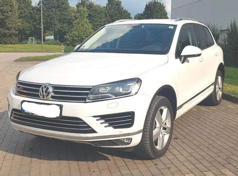 Gebraucht VW Touareg Edition 262 PS (192 kW) 2017 Weiß SUV