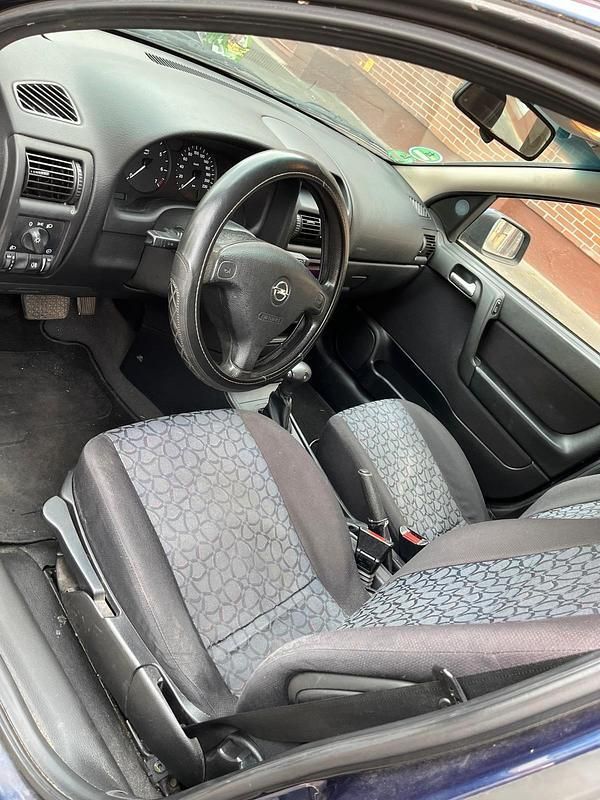 Blau Gebraucht 1999 Opel Astra Limousine | 600 € (Superpreis) - Bild 1/4