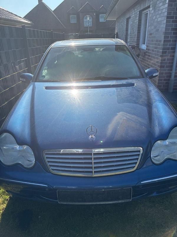 Gebraucht Mercedes C200 163 PS (119 kW) 2002 Blau Limousine