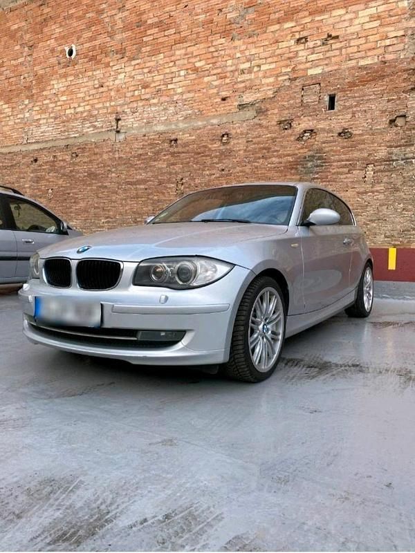 Silber Gebraucht 2008 BMW 123 Coupé M Sport Coupé | 3.600 € - Bild 1/4