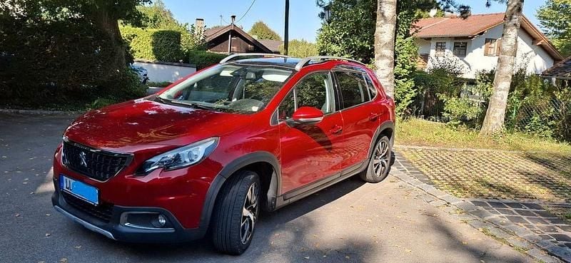 Rot Gebraucht 2017 Peugeot 2008 Allure SUV | 10.200 € (Guter Preis) - Bild 1/4