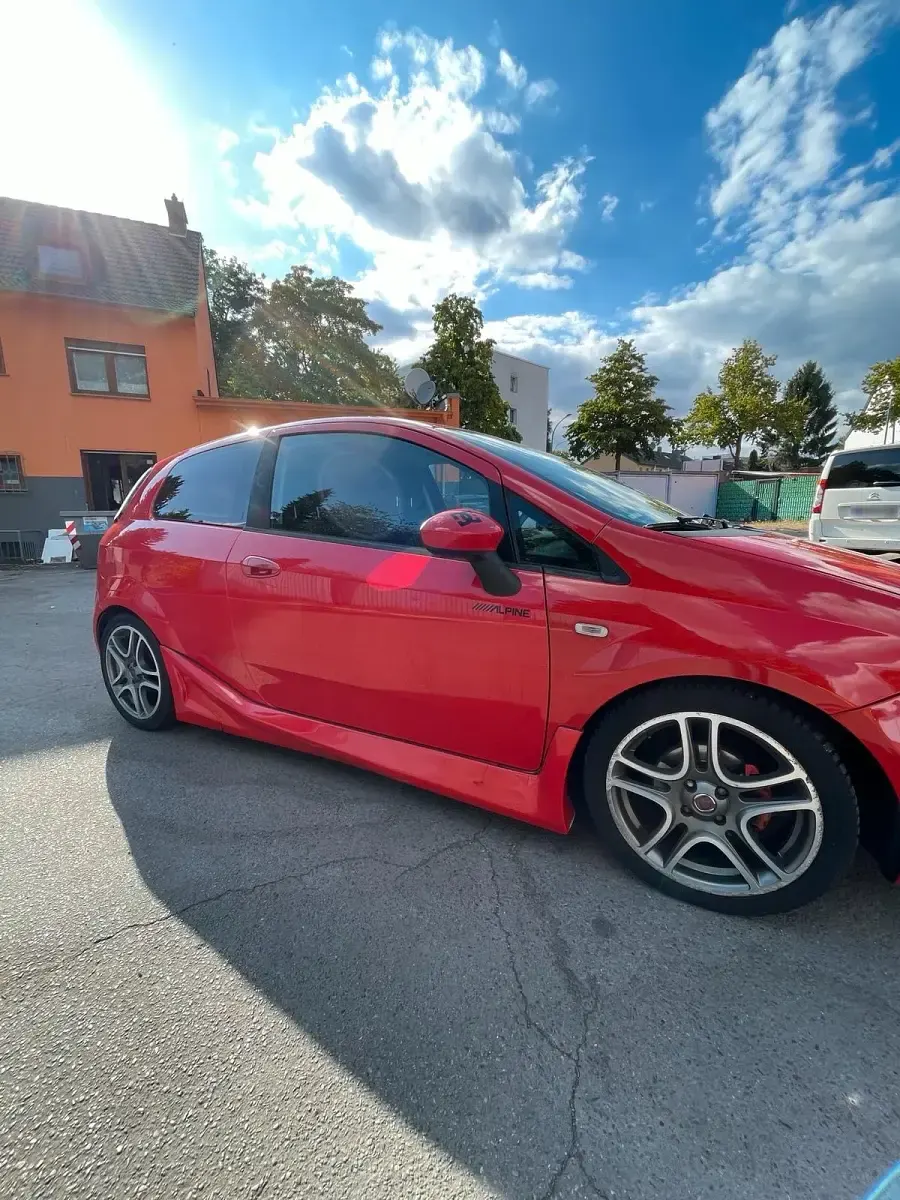 Gebraucht Fiat Punto 69 PS (50 kW) 2011 Rot Kleinwagen