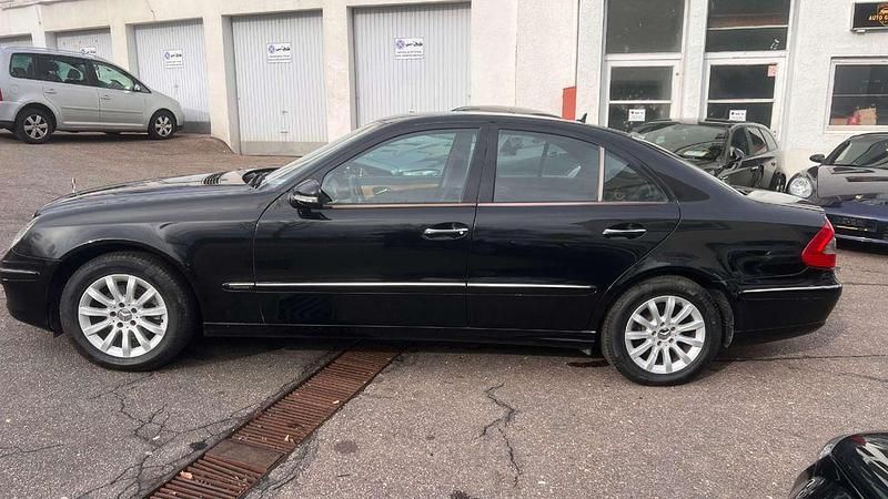 Second-hand Mercedes E220 170 CP (125 kW) 2009 Negru Berlinǎ