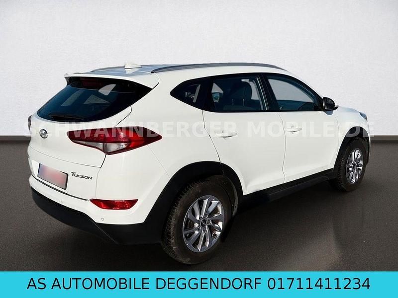 Gebraucht Hyundai Tucson Trend 116 PS (85 kW) 2016 Weiß SUV