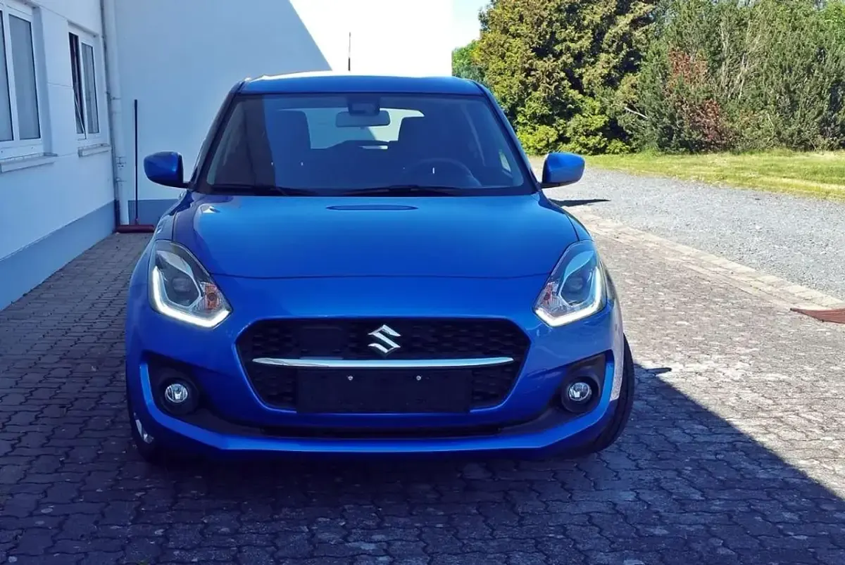 Gebraucht Suzuki Swift Comfort 83 PS (61 kW) 2023 Blau Kleinwagen