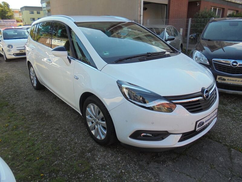 Weiß Gebraucht 2016 Opel Zafira Innovation Van / Kleinbus | 9.300 € (Superpreis) - Bild 1/4