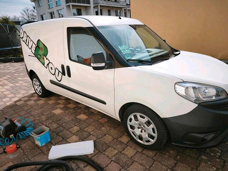 Gebraucht Fiat Doblò 95 PS (69 kW) 2017 Weiß Van / Kleinbus