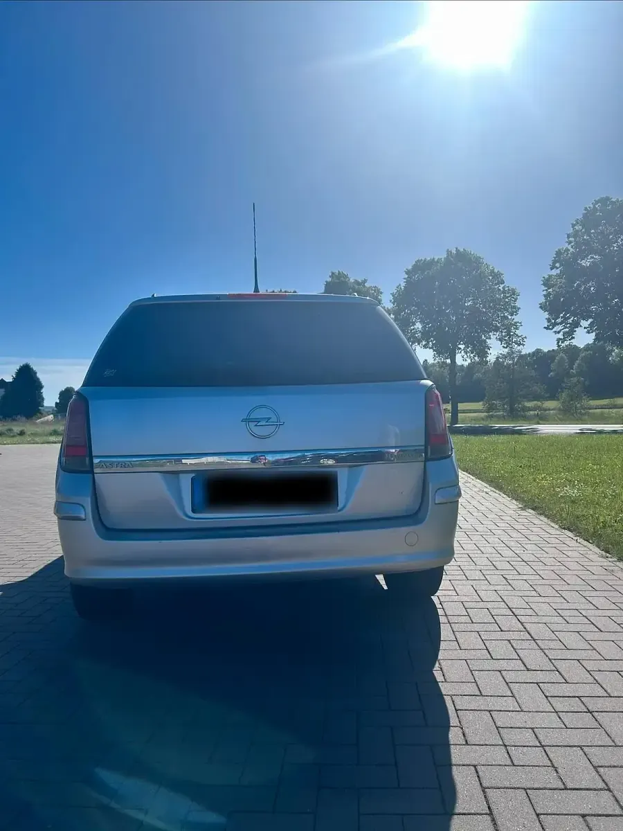 Gebraucht Opel Astra 105 PS (77 kW) 2005 Grau Kombi