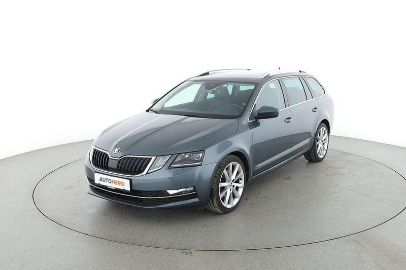 Grau Gebraucht 2020 Skoda Octavia Style Kombi | 22.220 € (Fairer Preis) - Bild 1/3