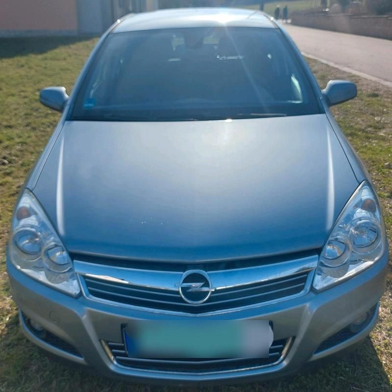Gebraucht Opel Astra 90 PS (66 kW) 2007 Andere farben Limousine