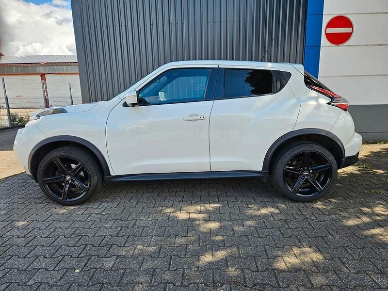 Weiß Gebraucht 2015 Nissan Juke Tekna SUV | 6.999 € (Guter Preis) - Bild 1/4