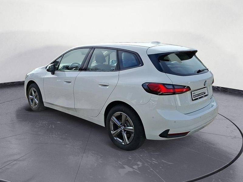 Gebraucht BMW 220 Active Tourer 156 PS (114 kW) 2025 Weiß Van / Kleinbus