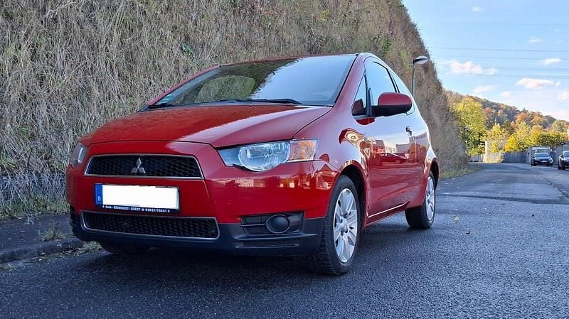 Rot Gebraucht 2011 Mitsubishi Colt Kleinwagen | 3.250 € - Bild 1/4