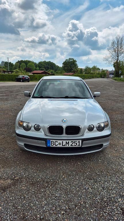 Silber Gebraucht 2001 BMW 316 Compact Kleinwagen | 2.300 € (Fairer Preis) - Bild 1/4