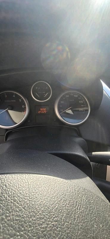 Gebraucht Peugeot 207 74 PS (54 kW) 2011 Grau Kleinwagen