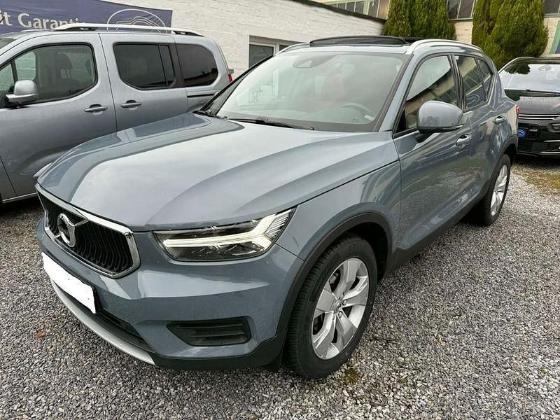 Grau Gebraucht 2019 Volvo XC40 Momentum SUV | 20.997 € (Etwas zu teuer) - Bild 1/4