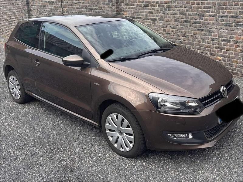 Braun Gebraucht 2013 VW Polo Life Limousine | 5.800 € (Guter Preis) - Bild 1/4