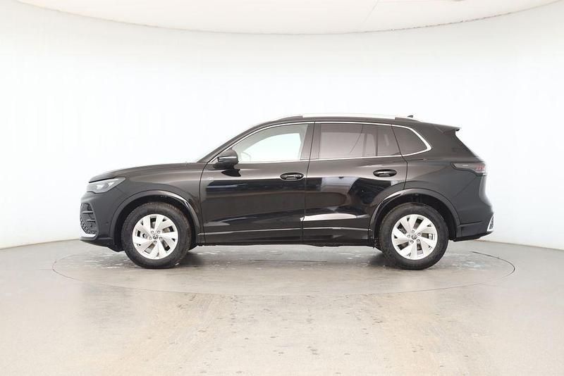 Neu VW Tiguan R-line 150 PS (110 kW) 2026 Schwarz SUV