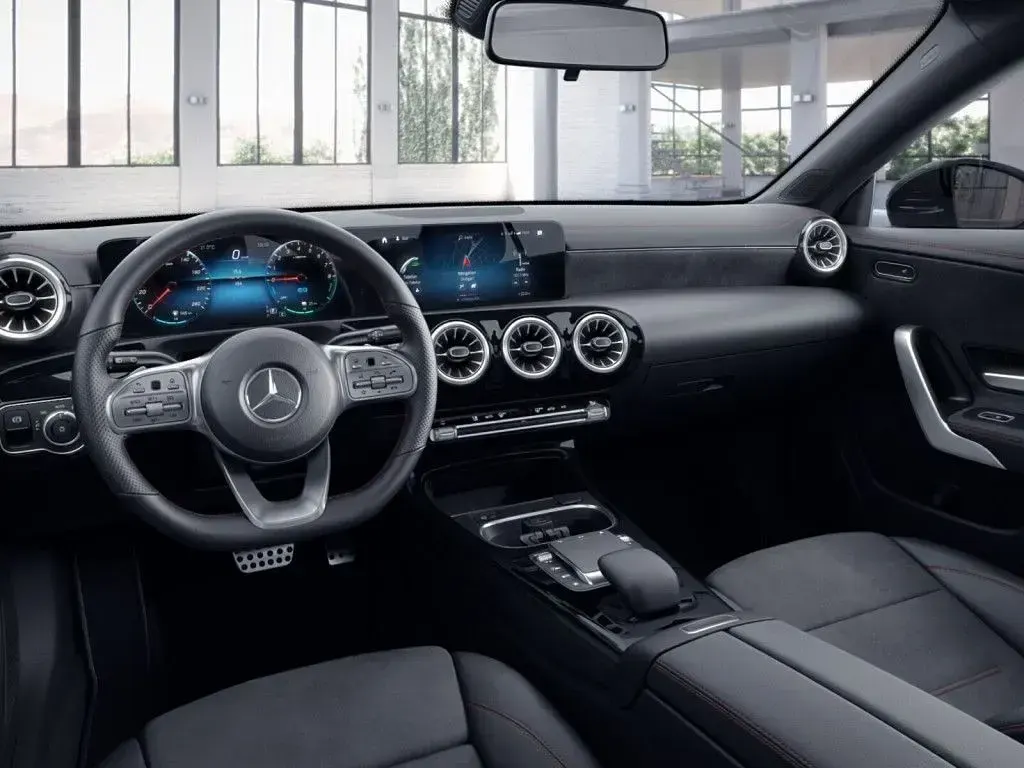 Gebraucht Mercedes CLA250 AMG 160 PS (117 kW) 2021 Schwarz / nachtschwarz Limousine
