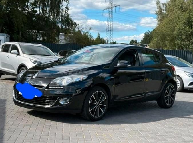 Schwarz Gebraucht 2012 Renault Mégane III Limousine | 5.399 € - Bild 1/4