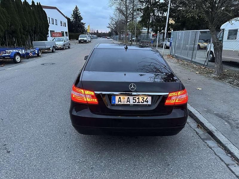 Second-hand Mercedes E220 170 CP (125 kW) 2009 Other Berlinǎ