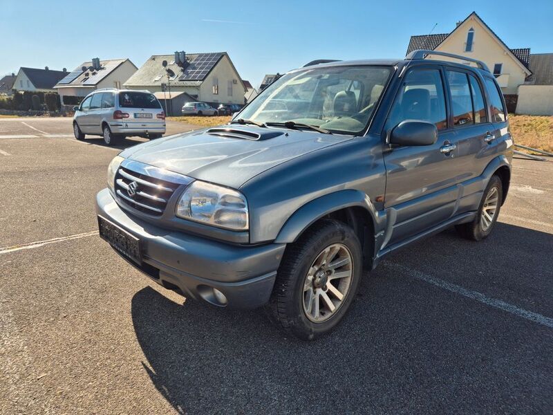 Silber Gebraucht 2004 Suzuki Grand Vitara Comfort SUV | 3.200 € - Bild 1/4