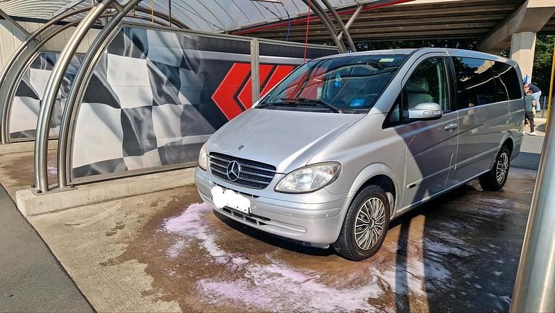 Silber Gebraucht 2008 Mercedes Viano Van / Kleinbus | 7.900 € (Fairer Preis) - Bild 1/4