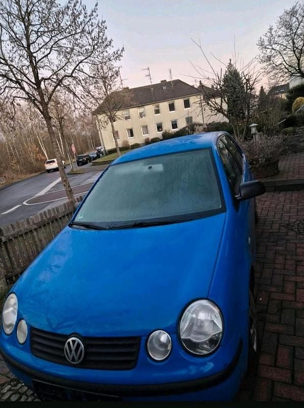 Blau Gebraucht 2003 VW Polo Limousine | 550 € (Superpreis) - Bild 1/4