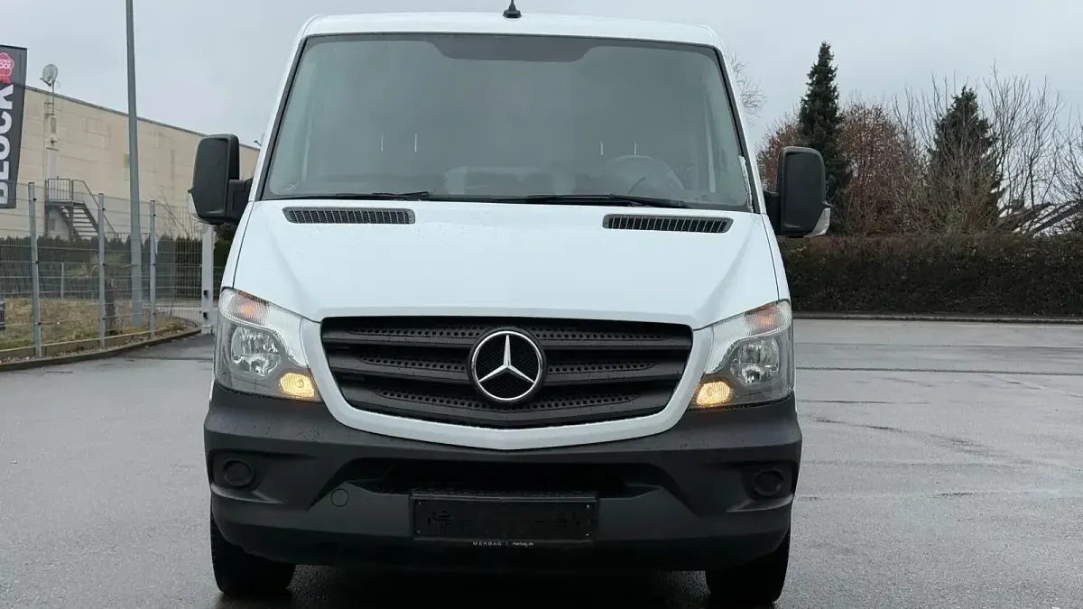 Używany Mercedes Sprinter 143 KM (105 kW) 2018 Biały Van