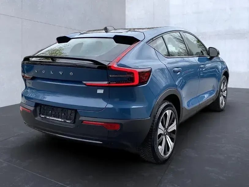 Gebraucht Volvo C40 Plus 169 kW (231 PS) 2023 Fjord blue / (metallic) SUV