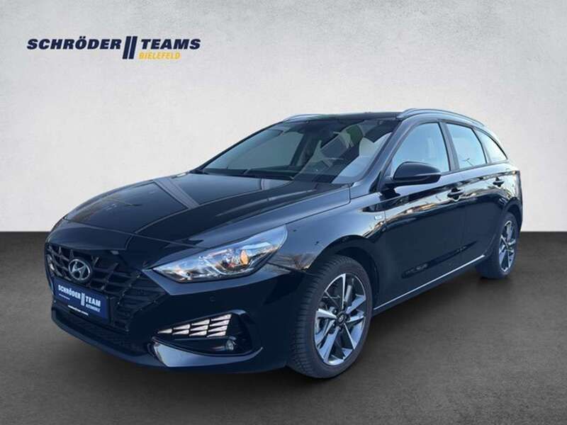 Abyss black Gebraucht 2024 Hyundai i30 Trend Kombi | 21.280 € (Fairer Preis) - Bild 1/4