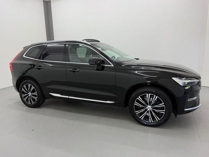 Schwarz Gebraucht 2022 Volvo XC60 Inscription SUV | 30.950 € (Etwas zu teuer) - Bild 1/4