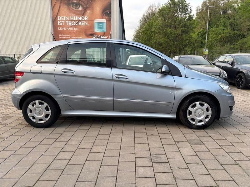 Używany Mercedes B170 116 KM (85 kW) 2008 Niebieski Minivan