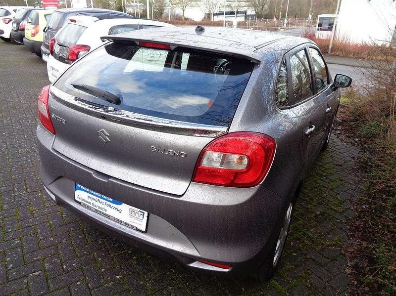 Gebraucht Suzuki Baleno 90 PS (66 kW) 2016 Graumetallic Kleinwagen