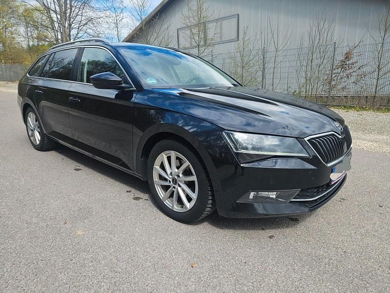 Gebraucht Skoda Superb 150 PS (110 kW) 2016 Schwarz Kombi