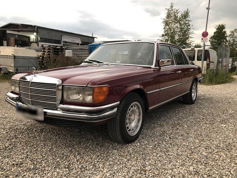 Second-hand Mercedes 280 156 CP (114 kW) 1978 Roșu Berlinǎ