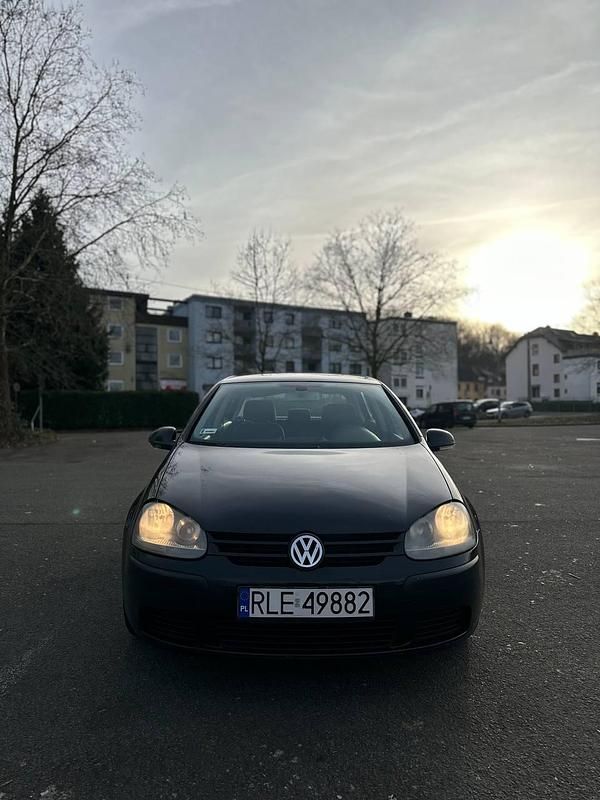 Schwarz Gebraucht 2006 VW Golf IV Kombi | 999 € (Superpreis) - Bild 1/4