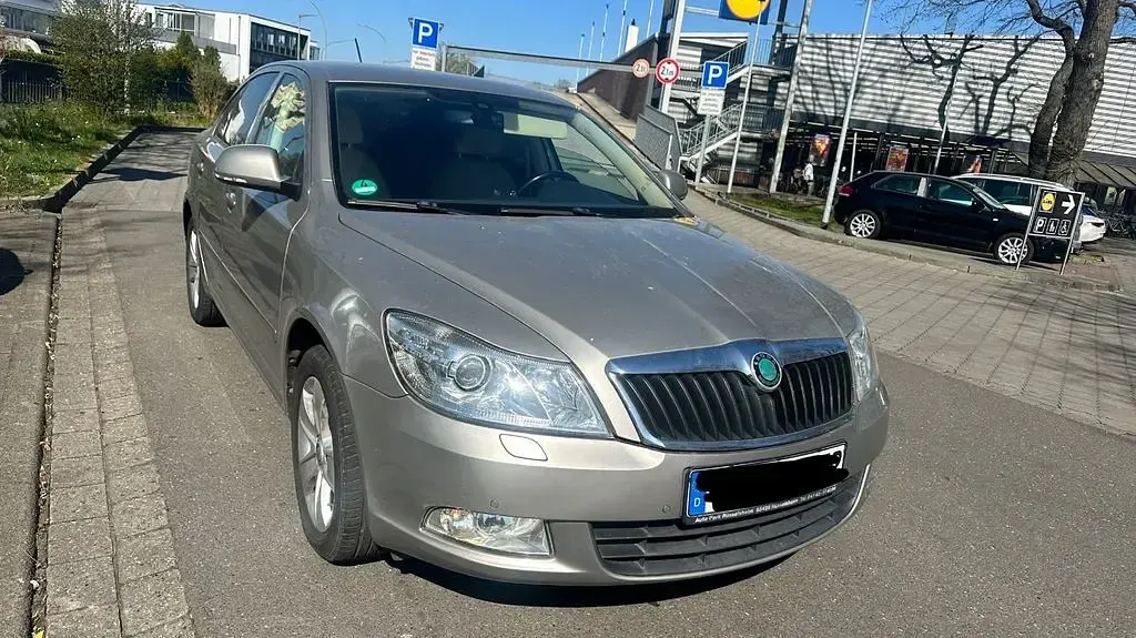 Usata Skoda Octavia Elegance 160 CV (117 kW) 2011 Beige Berlina