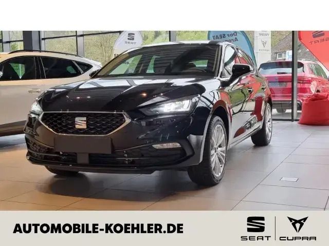 Mitternachtsschwarz metallic Gebraucht 2024 Seat Leon Style Limousine | 24.890 € (Fairer Preis) - Bild 1/4